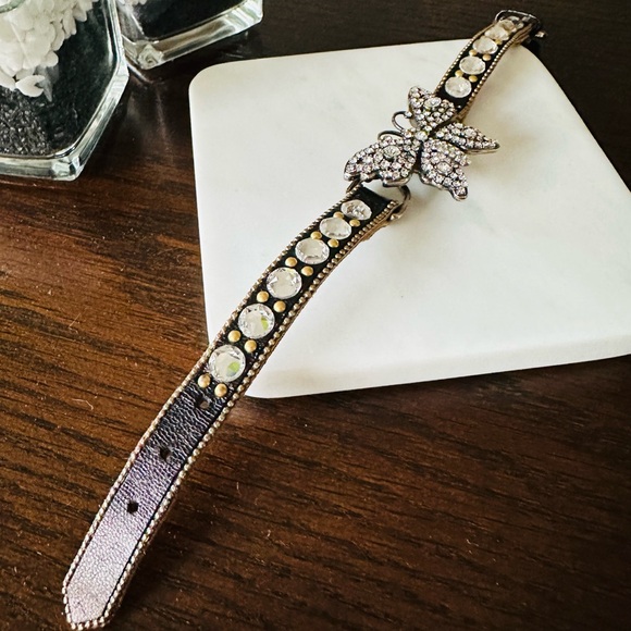 Gucci Leather & Crystal Butterfly Bracelet with Buckle Closure - Picture 5 of 11